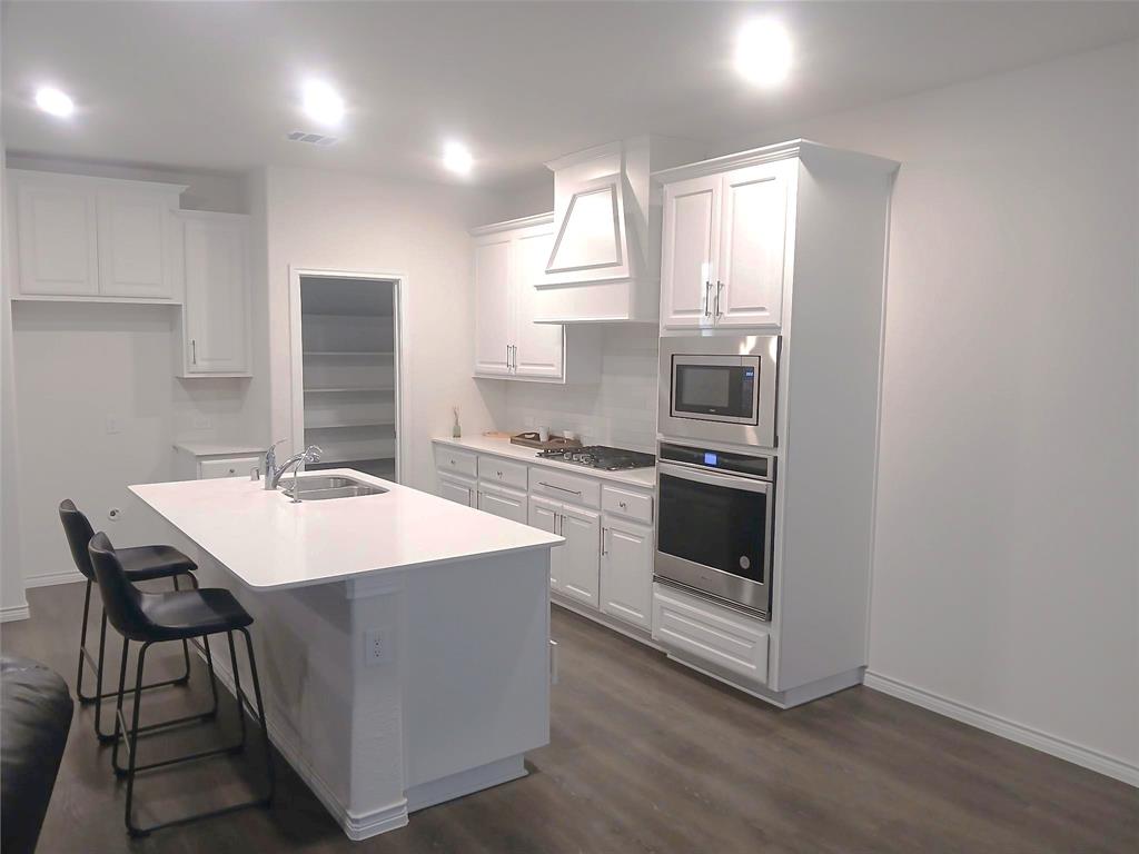 3943 Sidney Lane