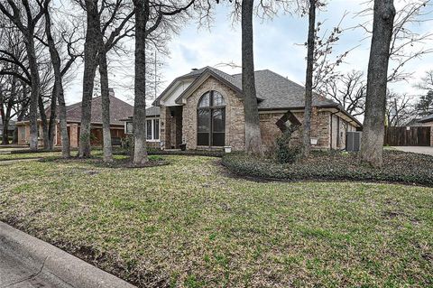 1916 Mill Run Drive Arlington TX 76006