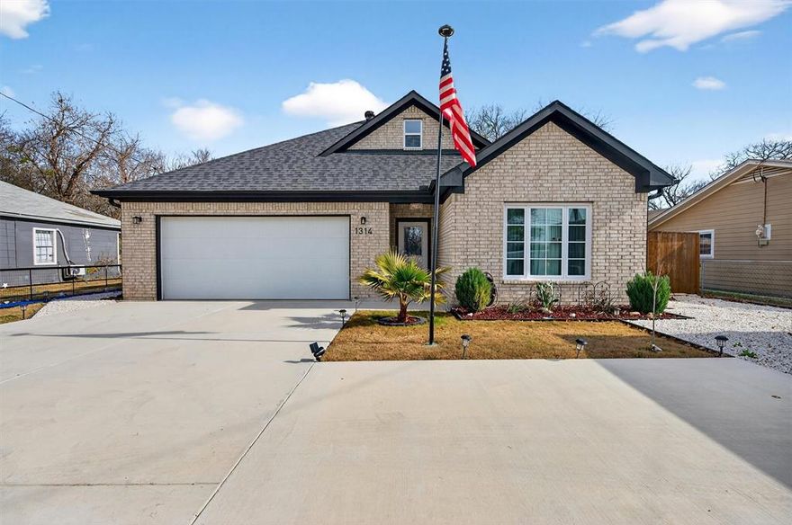 Don't miss this one. This property has 3 bedrooms and 2 full bathrooms with a functional, open floor plan that includes a dedicated dining area with an beautiful chandelier. Interior includes granite countertops throughout, along with a natural gas range and an over-the-range microwave in the kitchen. Comes with a fireplace to make you cozy on those cold Texas nights. A screened-in back patio provides comfortable outdoor living space. This home delivers modern construction, clean finishes, and a layout designed for everyday living.