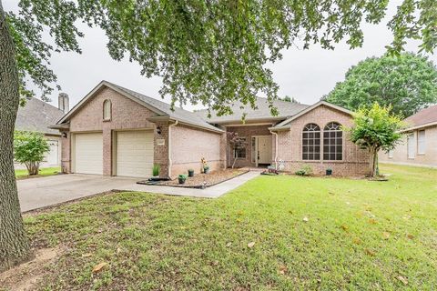 Photo of 3917 Larkspur Drive, Haltom City, TX 76137 (MLS # 21259198)