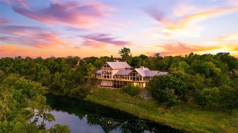556 Cliff View Loop Harper TX 78631