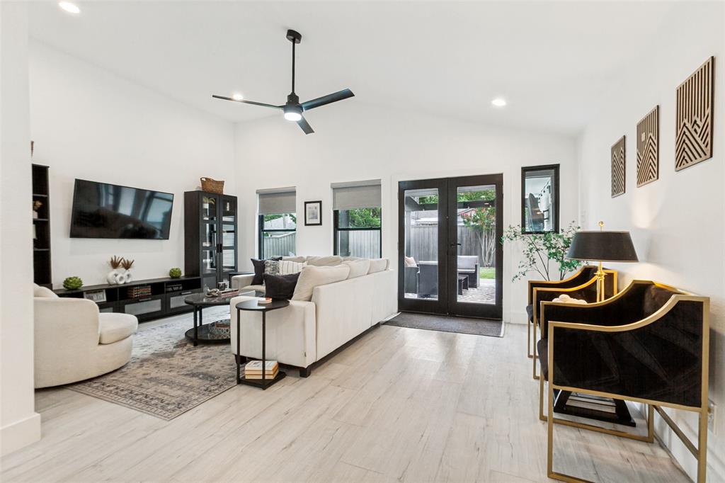 411 Ridgewood Drive