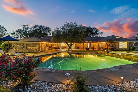 307 Smith Street Naples TX 75568