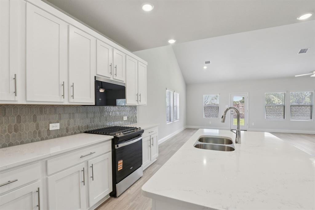 2206 Windy Trail