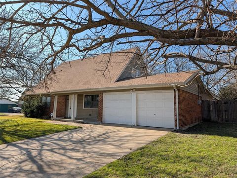 6732 Plantation Road Forest Hill TX 76140