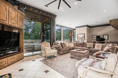 205 Pecan Street Fort Worth TX 76102