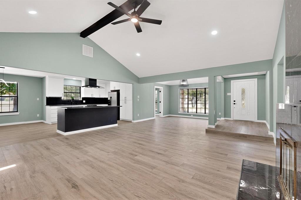 926 venice Circle
