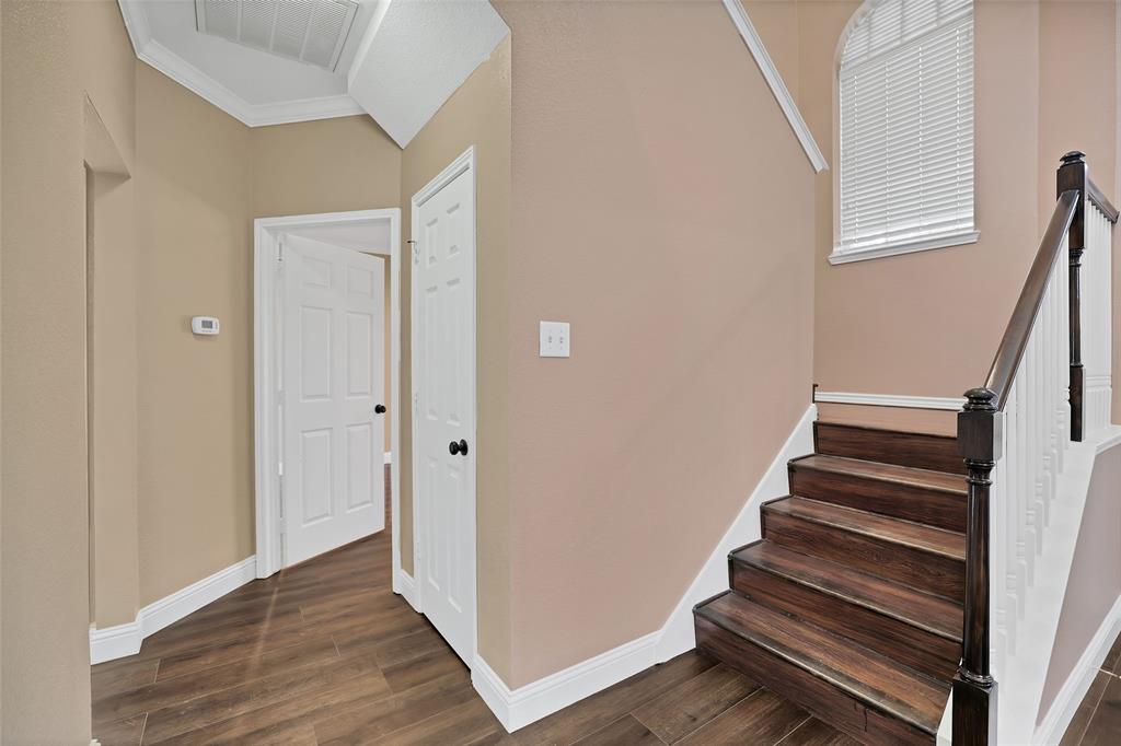 2748 Oak Hollow Drive