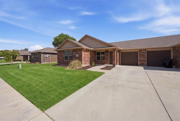 1325 WHITE SAND DR # 1329, AZLE, TX 76020 - Image 7ce62e420bc3db3b2a06bb7b98db0881/2021242598