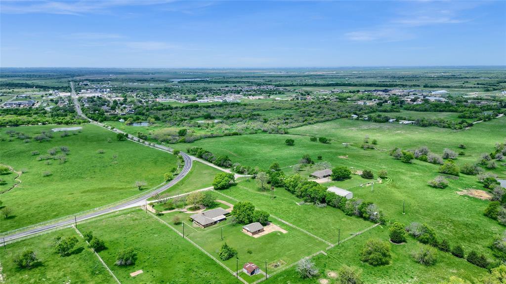 20967 Farm Market 121