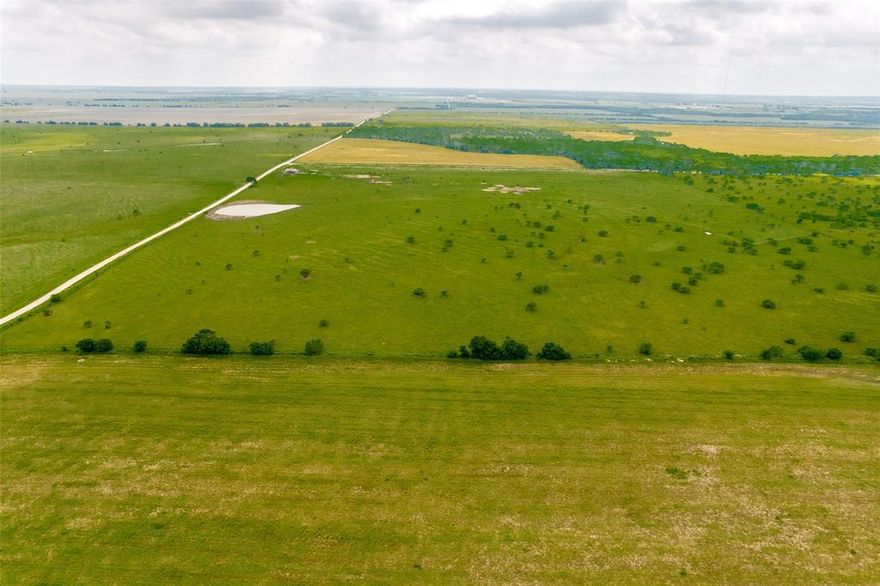 Prime investment property located in the ETJ of Gunter, TX. This property is at the hard corner of Kimberlin Road and Vaughan Lane and directly across from a planned development district. Approximately 1 mile from the proposed future Dallas North Tollway expansion.
Seller will entertain all offers