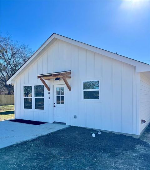 A home in Mineral Wells