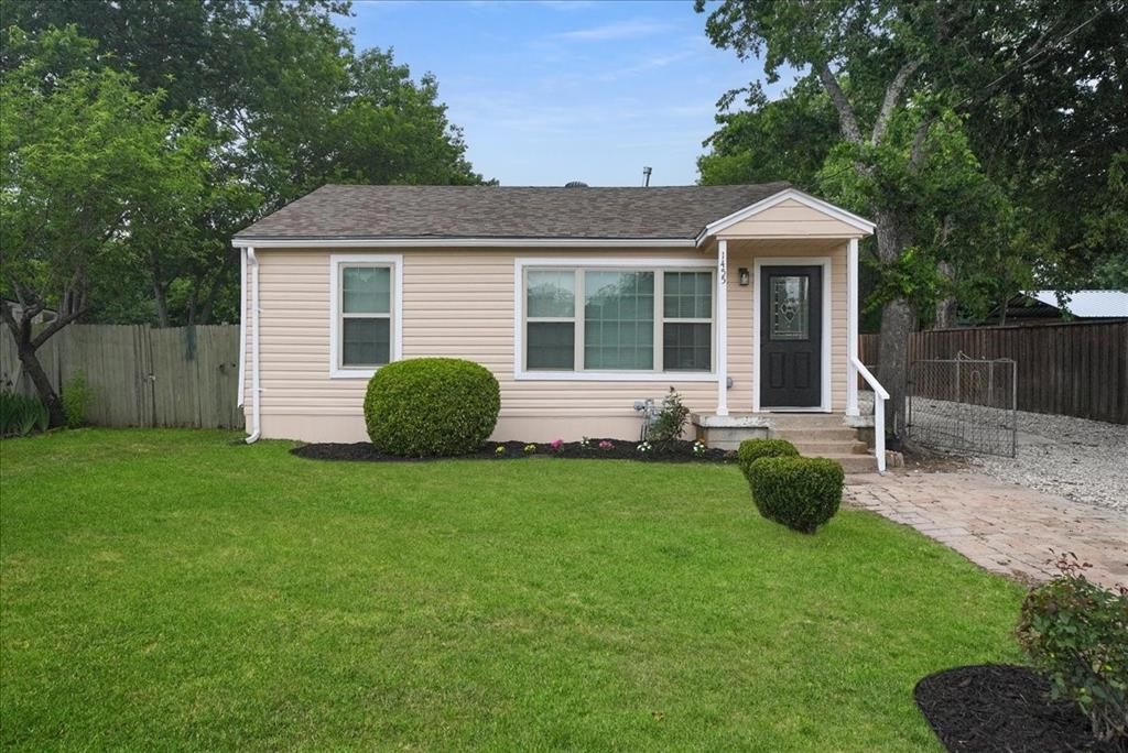Photo of 1455 Honor Drive, DeSoto, TX 75115 (MLS # 21253386)
