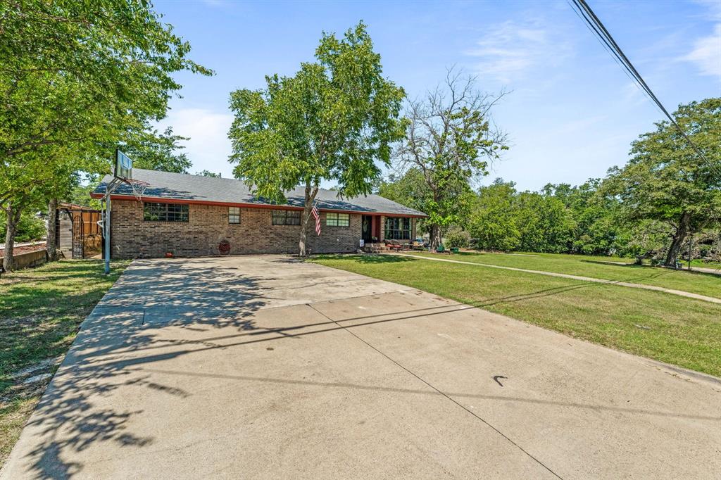 810 Alexander Road