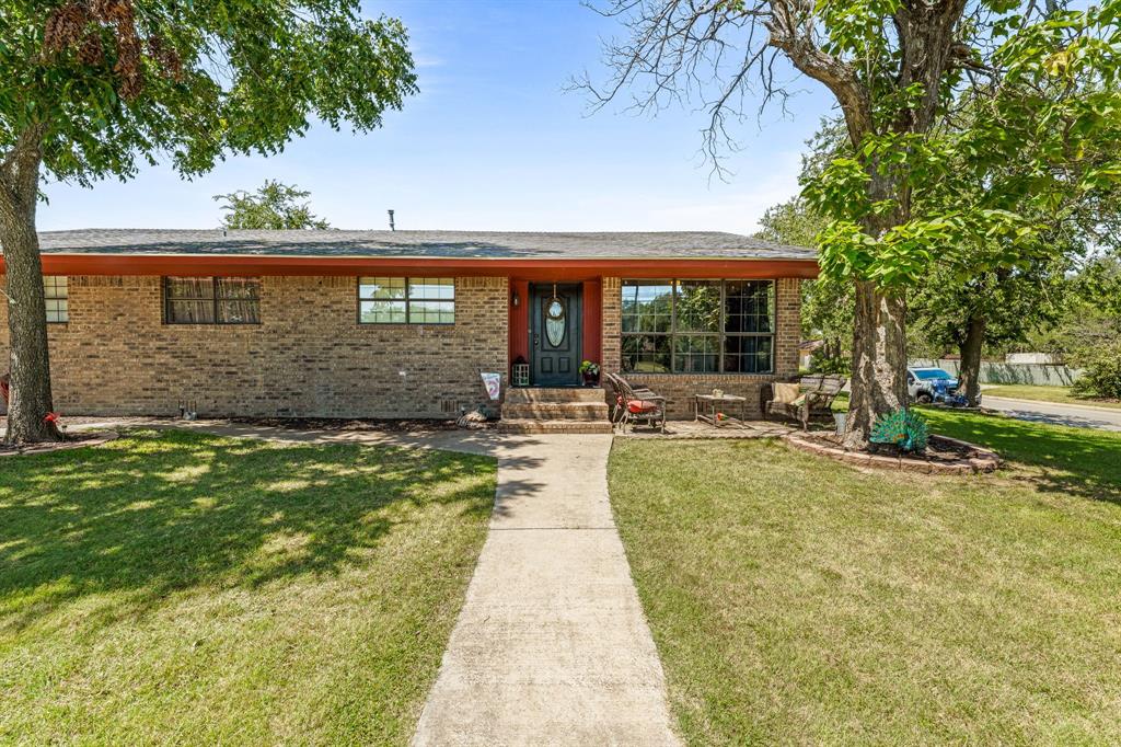 810 Alexander Road