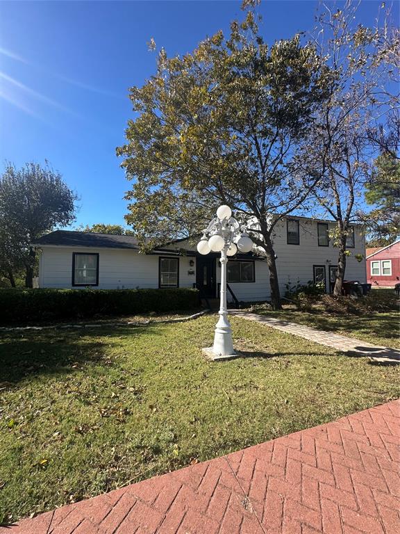 807 N Houston Street