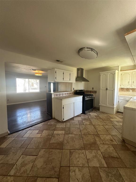 807 N Houston Street