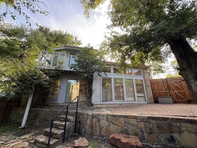 Oakhurst 03 - Residential Lease