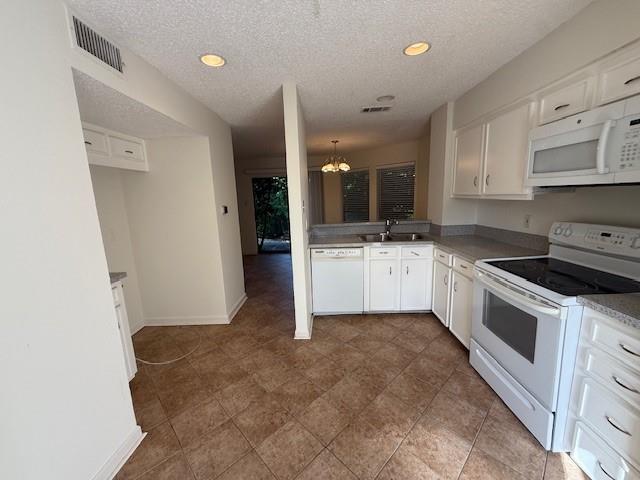 Oakhurst 03 - Residential Lease