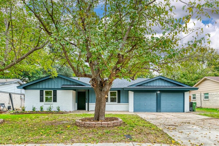 Beautifully updated 5 bedroom home located near Hwy. 360 and the Entertainment District. Updates completed Nov. '23 include a new 30 yr roof, paint inside and out, all flooring, granite counter tops, back splash, stainless appliances, all plumbing fixtures and light fixtures, water heater, cabinet and door hardware, front door, tub and shower tile surrounds, and much more! Bedroom on the front of the house would also make and ideal office.