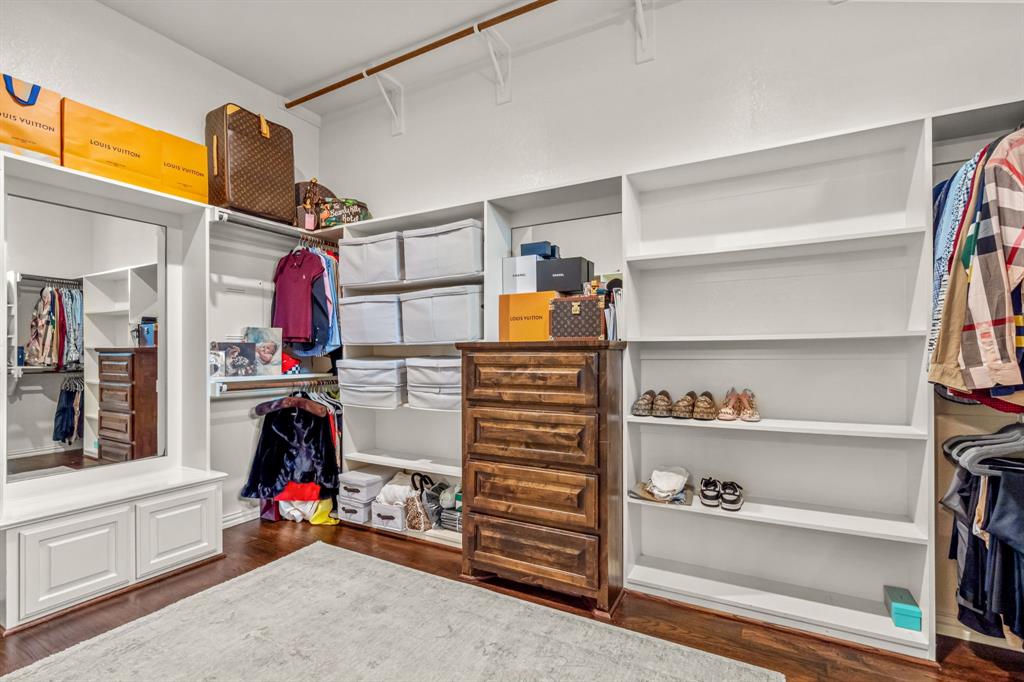 Bella Flora - Residential