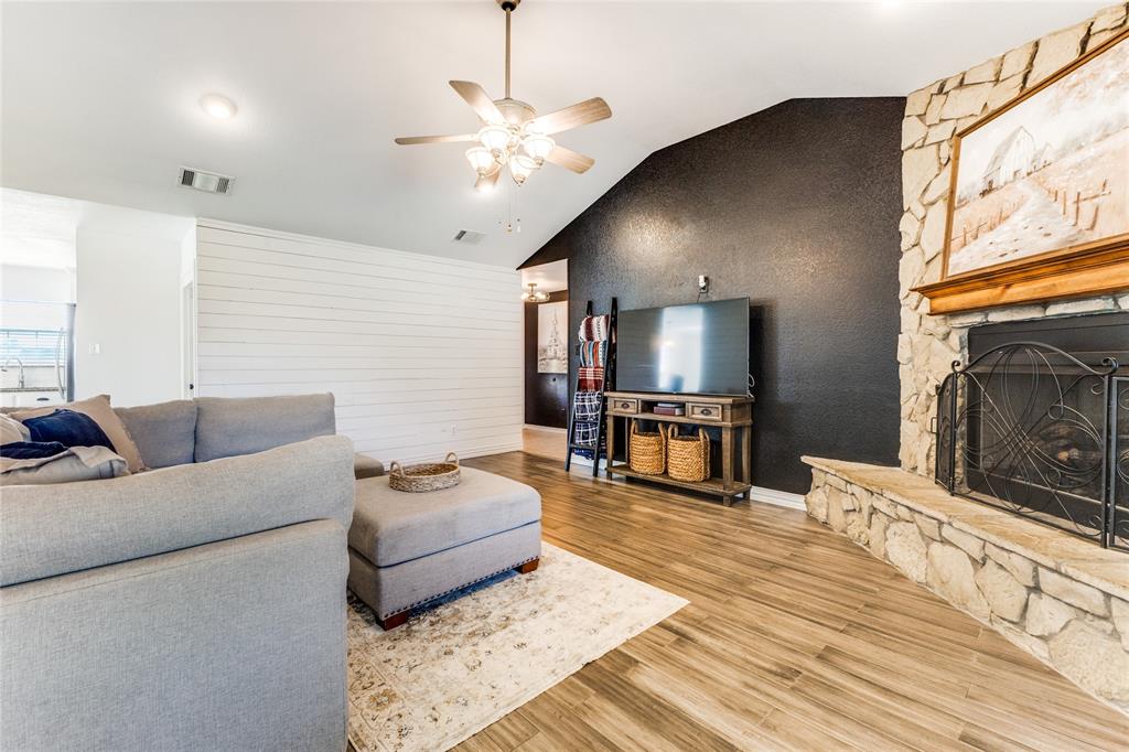 G Del Toro - Residential