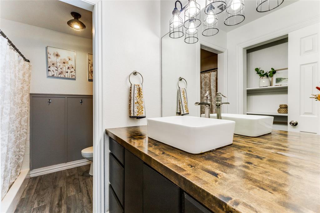 G Del Toro - Residential