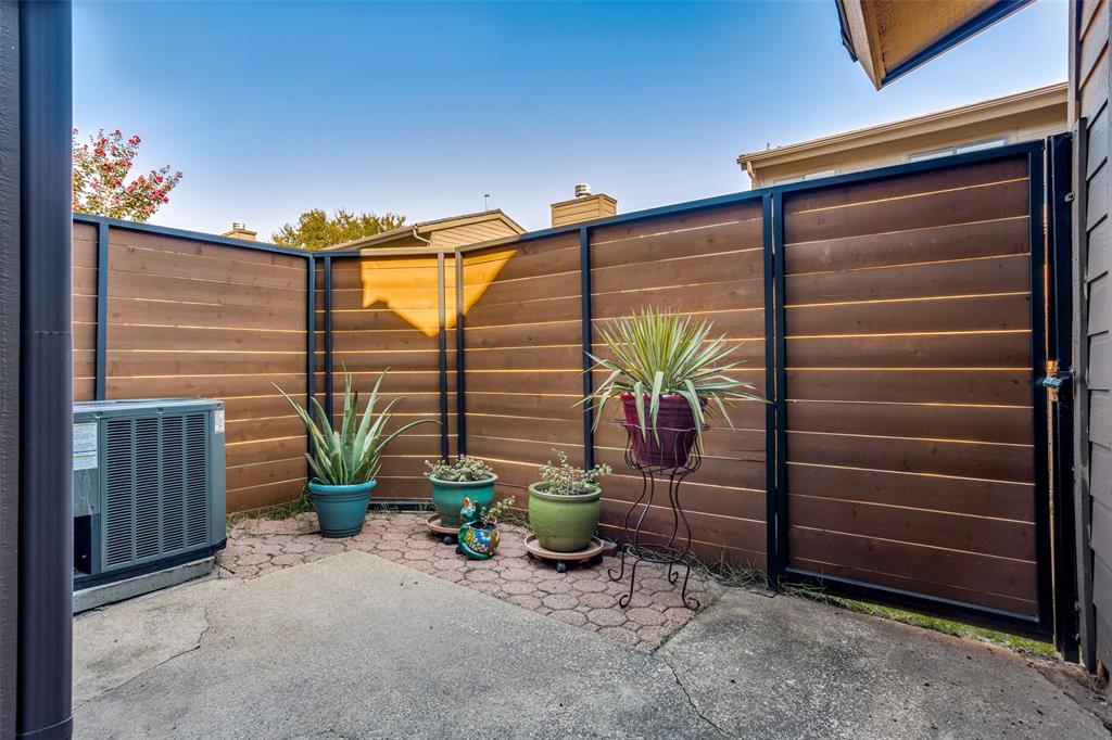 Collin Greene Condo - Residential