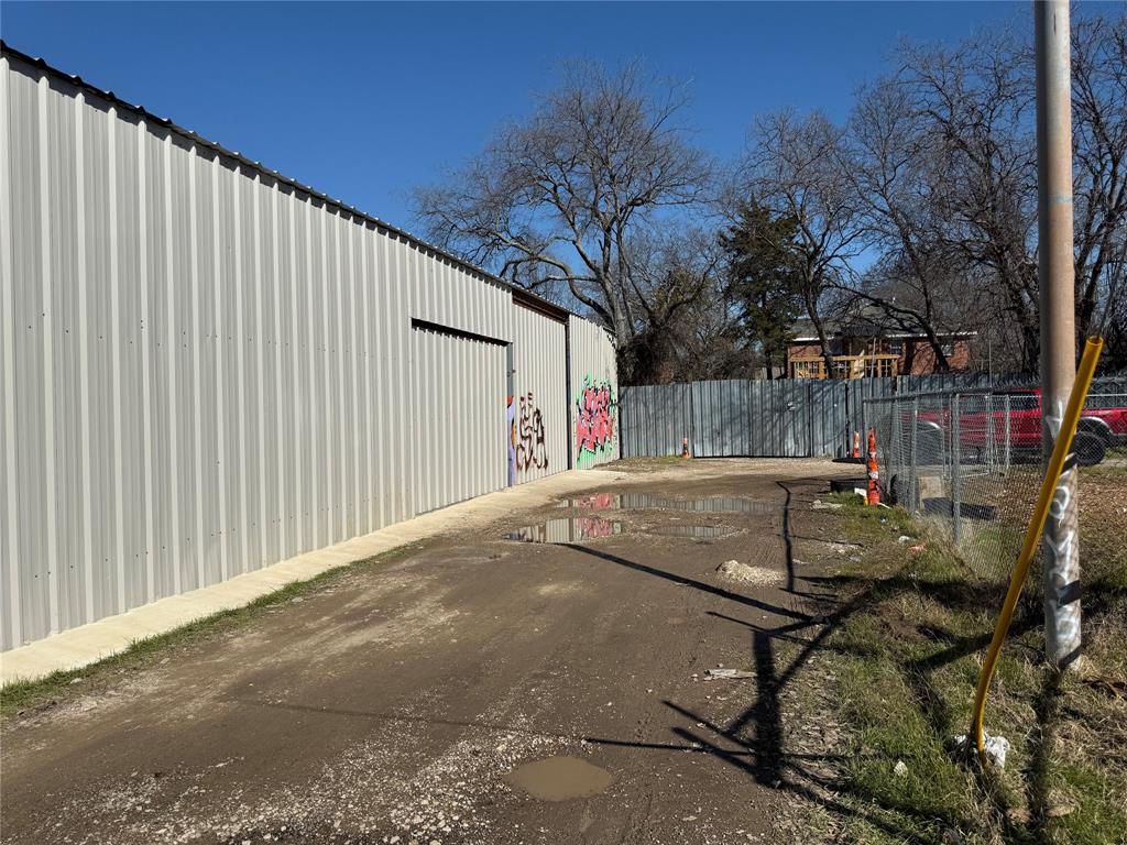 Urbandale 01 Instl Cb 5823 - Commercial Sale