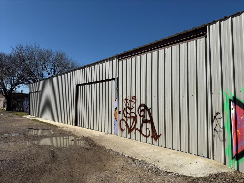 Urbandale 01 Instl Cb 5823 - Commercial Sale