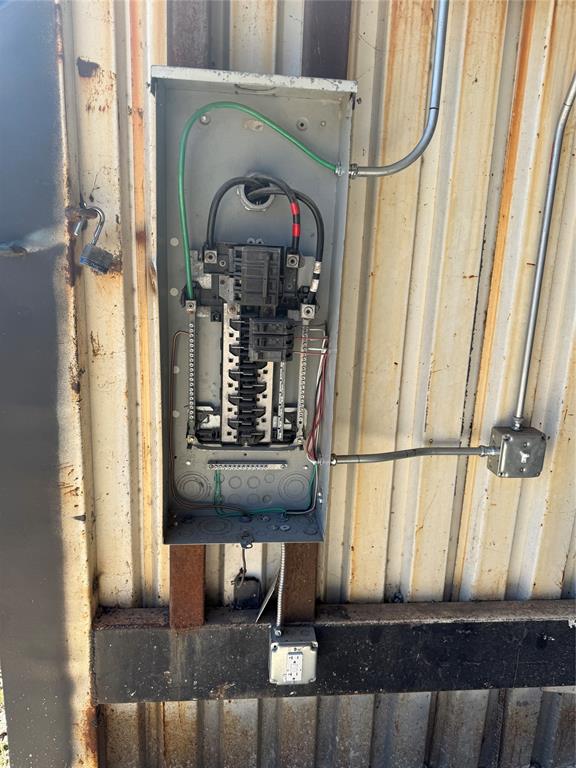 Urbandale 01 Instl Cb 5823 - Commercial Sale