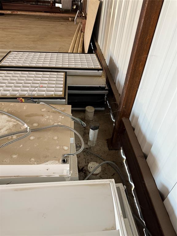 Urbandale 01 Instl Cb 5823 - Commercial Sale