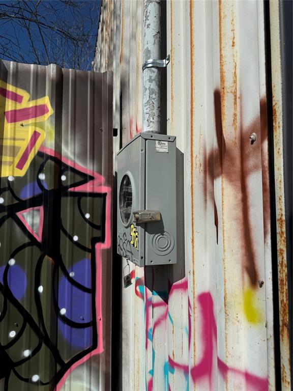 Urbandale 01 Instl Cb 5823 - Commercial Sale