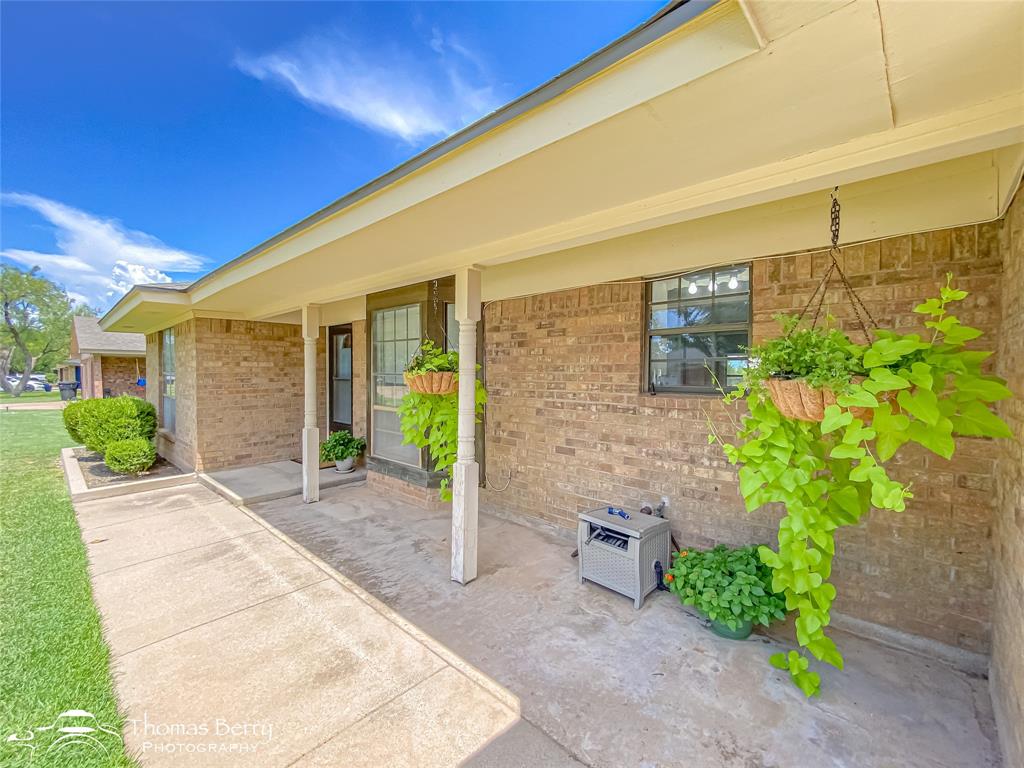 781 Kenwood Drive