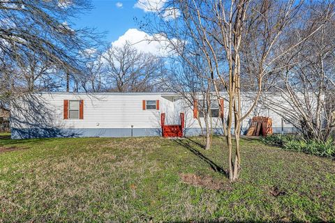 A home in Azle