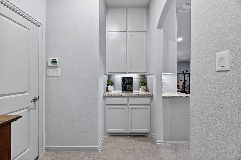 2801 Vista Azul Place 2801