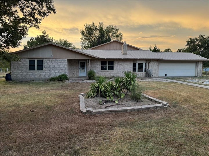 Photo 1 of 40 — 6671 Fm 1699, Avery, TX 75554