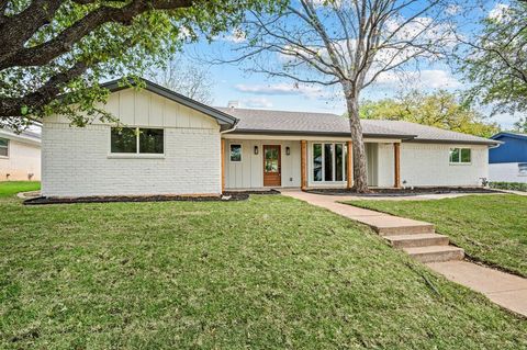 1724 Westridge Drive Hurst TX 76054