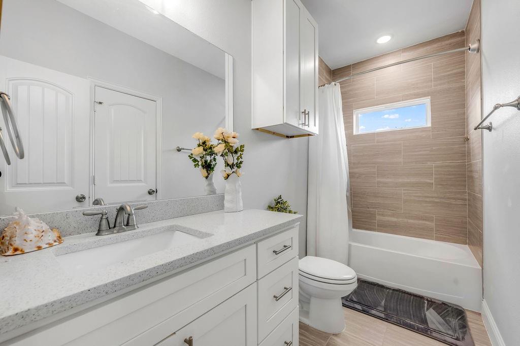 Juarez Heights - Residential Lease