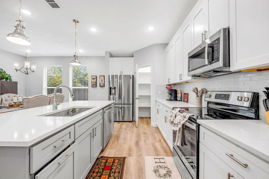 Juarez Heights - Residential Lease