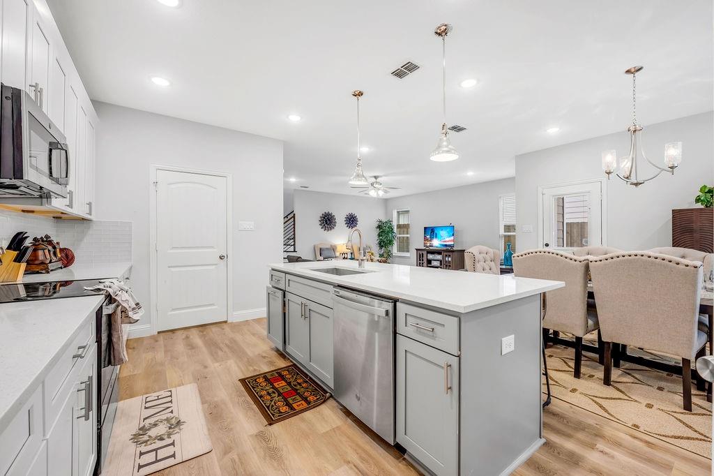 Juarez Heights - Residential Lease