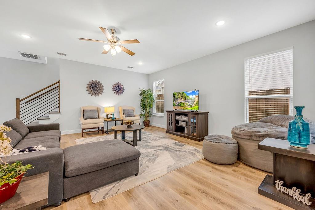 Juarez Heights - Residential Lease