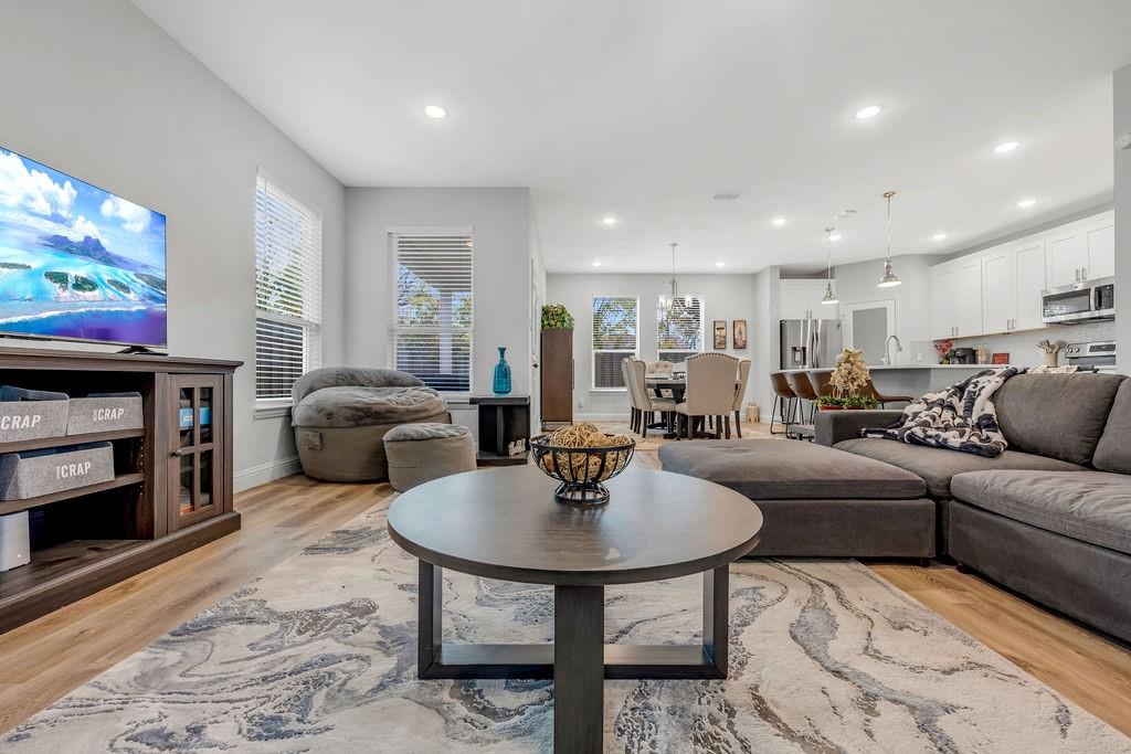 Juarez Heights - Residential Lease