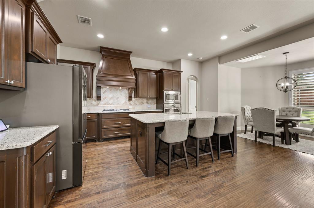 1009 Holston Hills Trail