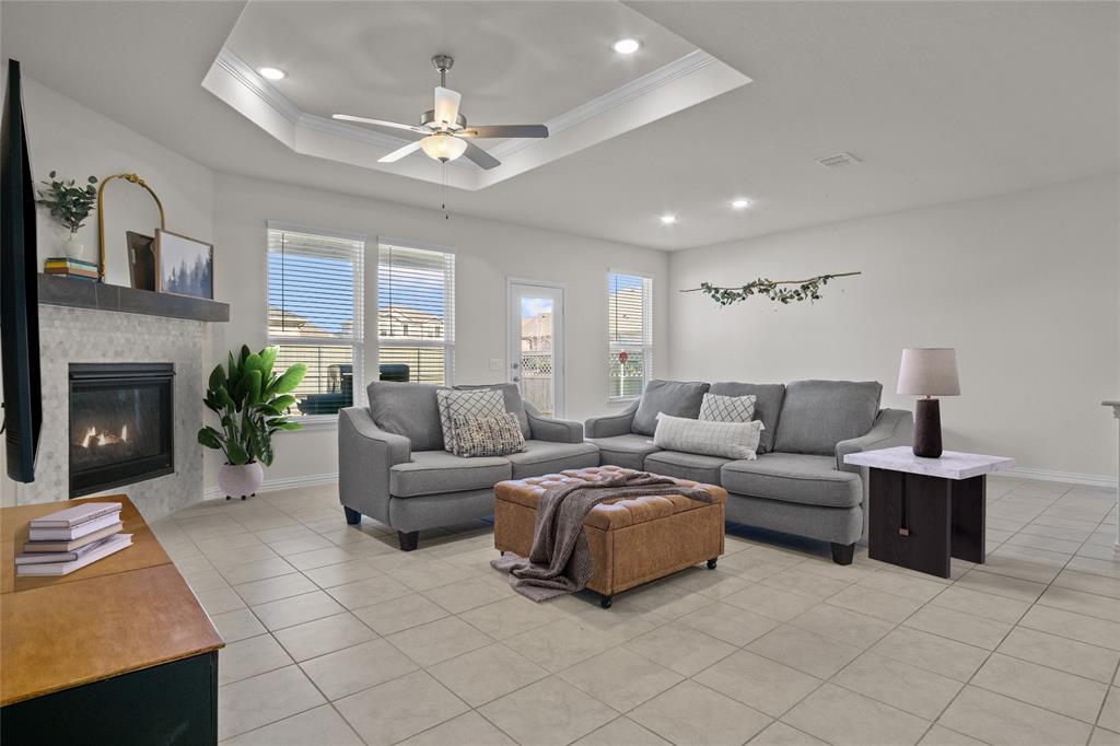 2400 Mockingbird Court
