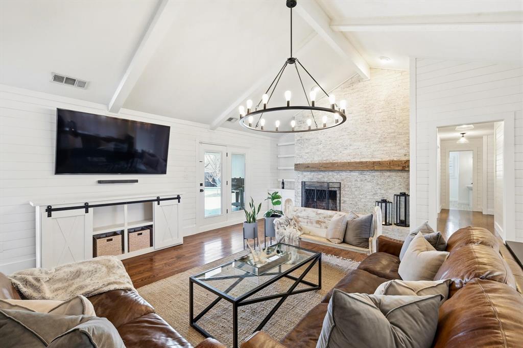 5068 Lake View Circle