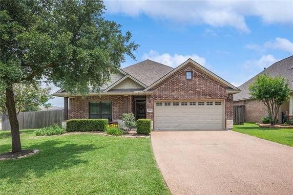 3901 LIENZ LN, COLLEGE STATION, TX 77845 - Image 7d405a9c400a3c551cf61ead165be686/1376423845