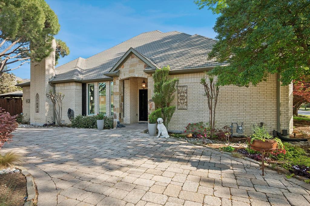 2448 Clearspring Drive N