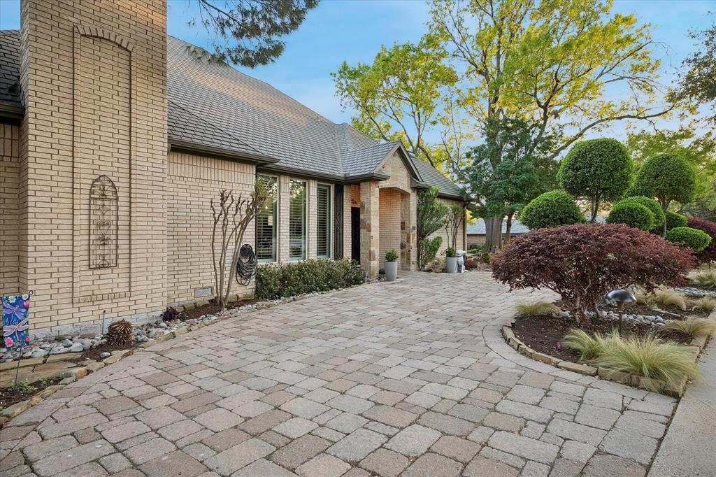 2448 Clearspring Drive N