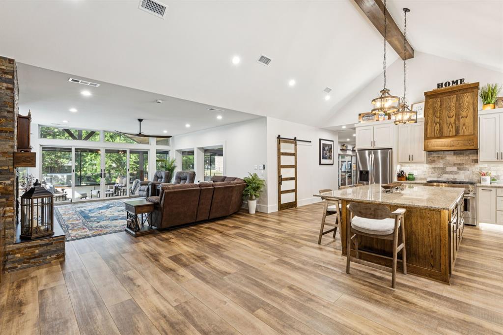 102 Shadywood Place